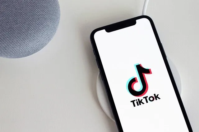 Co to jest TikTok? Fenomen aplikacji