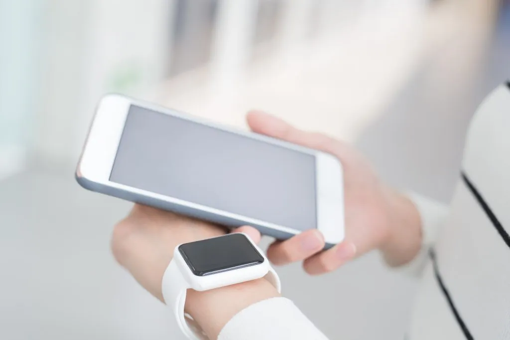 Dlaczego smartwatch nie łączy się z telefonem?