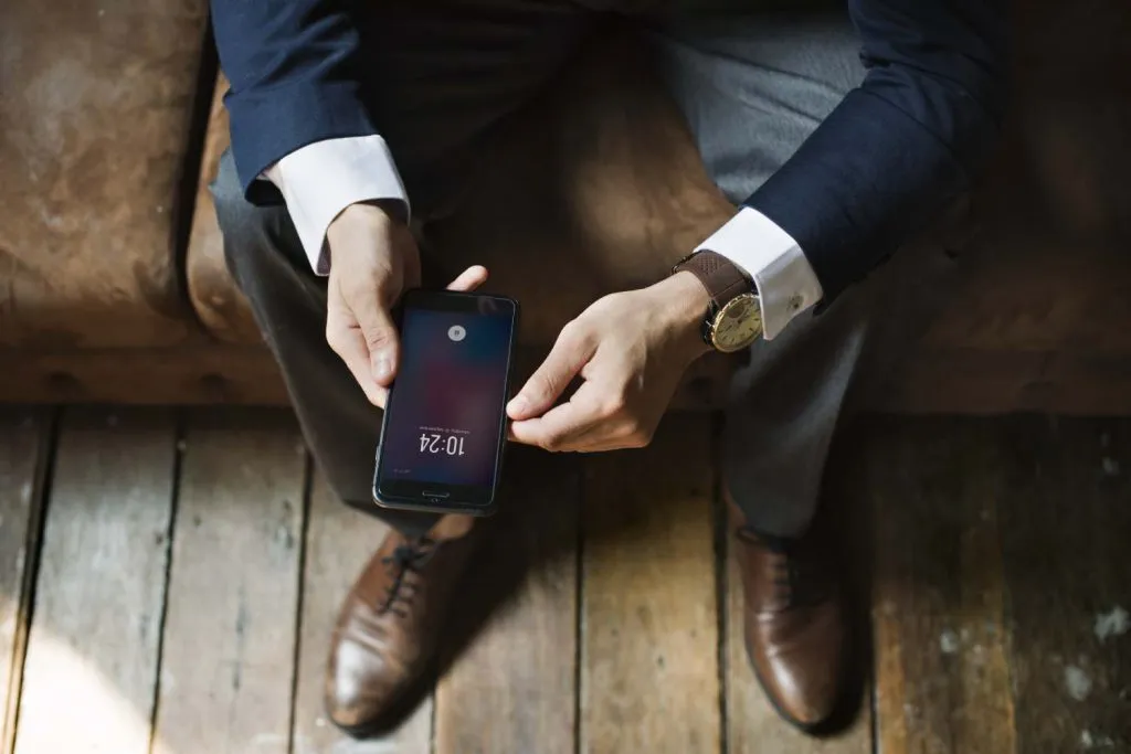 Zastosowanie sztucznej inteligencji w smartfonach - jak ułatwia życie?
